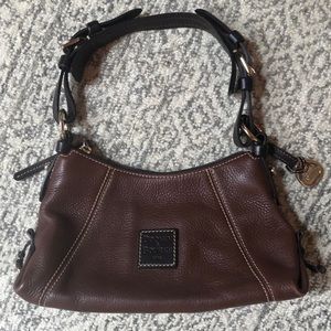 Dooney and Bourke Small purse, great condition!